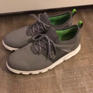 Men’s golf shoes